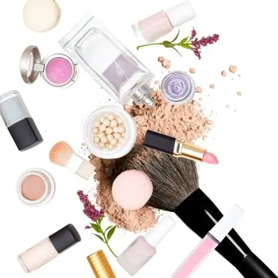 Cosméticos de alta calidad diseñados para cuidar y nutrir la piel, ideales para mantener un cutis radiante y saludable.